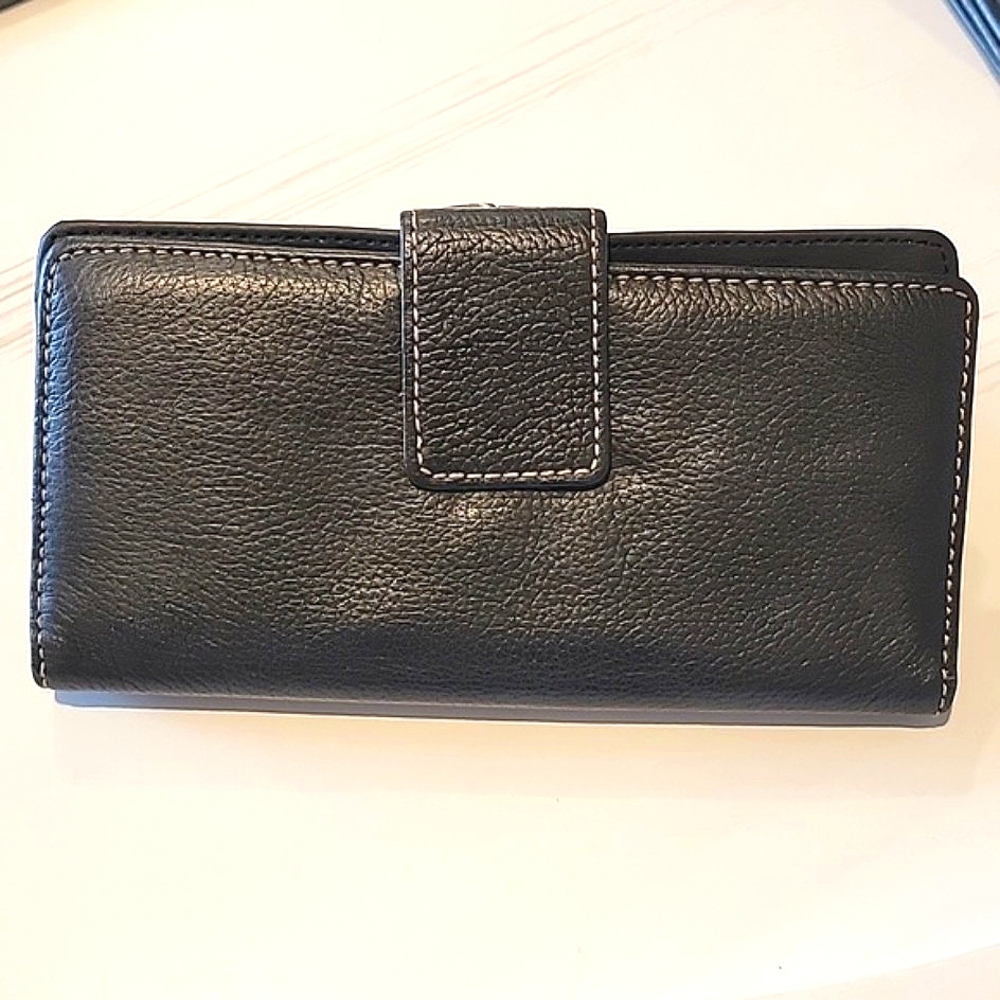 🍃 Nordstrom women's wallet checkbook genuine leather